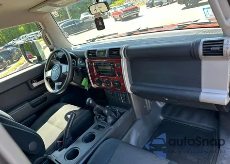 2008 Toyota Fj Cruiser z USA, uszkodzony, nr VIN JTEBU11F78K053473